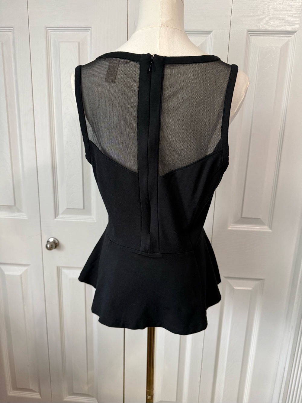 Banana Republic Black Peplum Blouse Size 4 Sheer Mesh Sleeveless - Picture 3 of 7